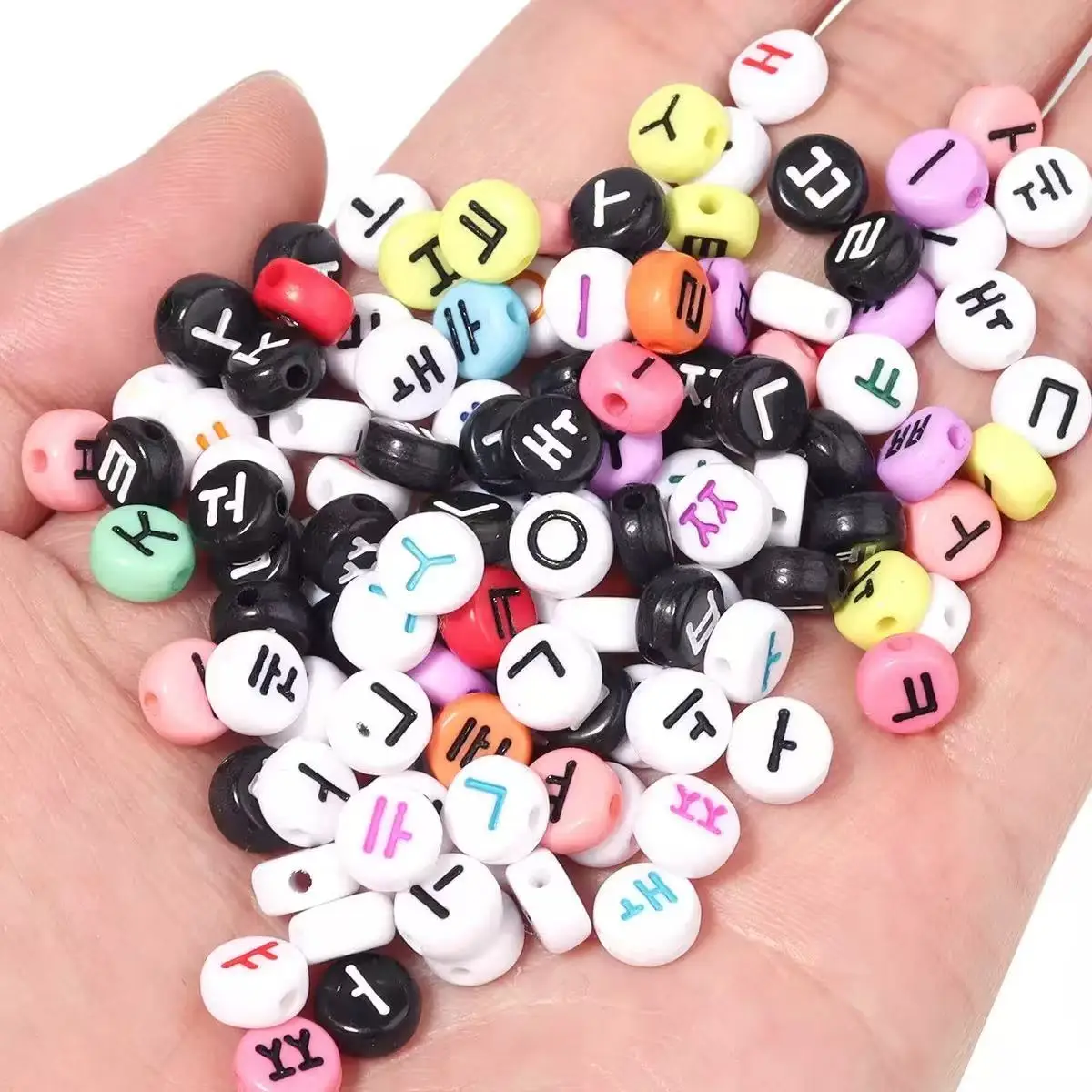 100pcs 7mm Mix Korean Alphabet Letters Acrylic Round Korea Loose Beads For Jewelry Making DIY Bracelet Necklace Accessories