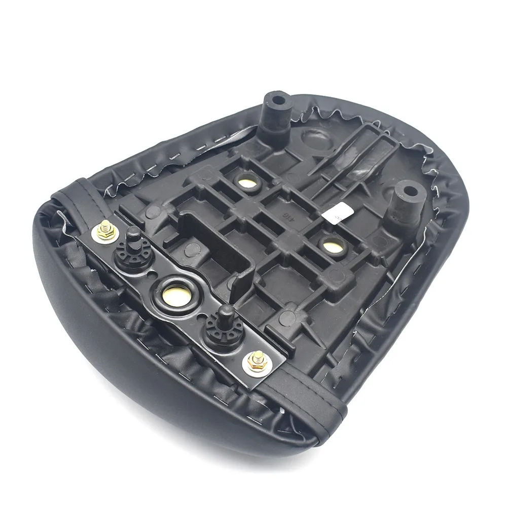 

Motorcycle Motorbike Rear Seat Passener Pillion Seat Pad Cushion Cover For Suzuki GSX-R GSXR 1000 K5 K6 2005 2006 GSXR1000 05 06