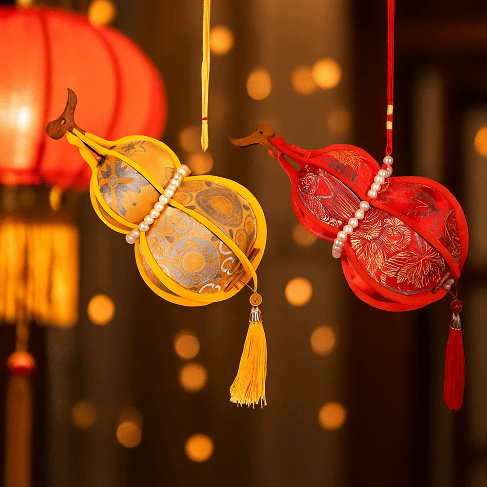 

Handmade Material Package Song Dynasty Brocade Gourd Lantern Creative Design Brocade Material Ancient-style Gourd Lanterns