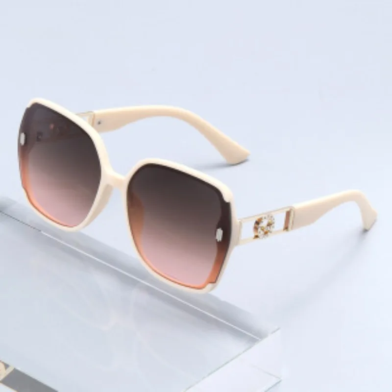 

Солнцезащитные очки в гонконгском стиле Advanced Sense 2026, новые, металлические, для маленького лица, ретро, с маленькой оправой, коричневые.