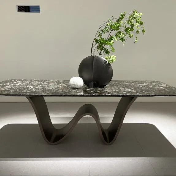 

Итальянский минималистичный роскошный каменный мраморный стол, простой современный небольшой прямоугольный светильник из нержавеющей стали, роскошный ресторанный стол