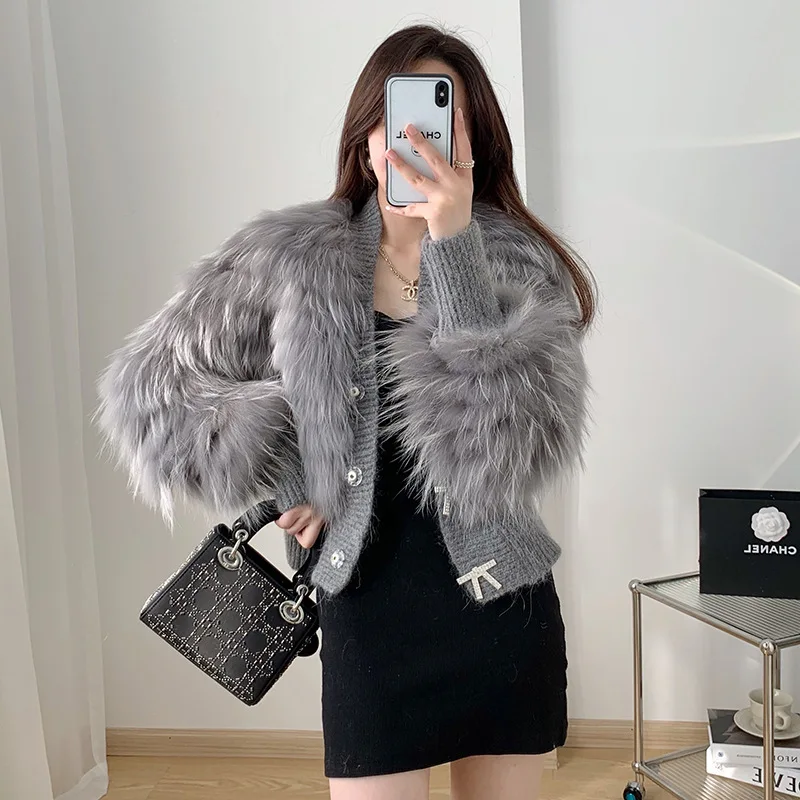 

2024New Raccoon Dog Hair Car Stripe Fur Coat for Women's Short Fashion Slim Fox Hair Butterfly Button Knitted Coat in Winter