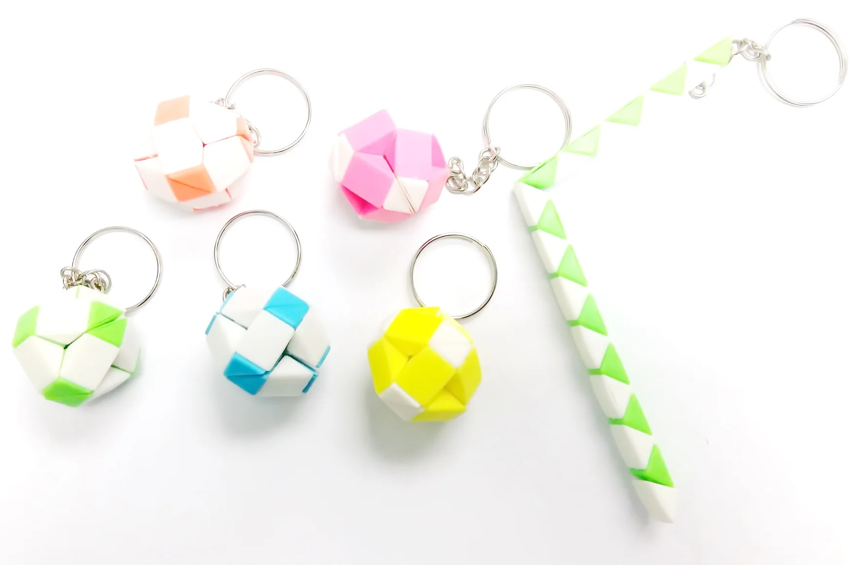 

100 PC Magic Snake puzzle block Key chain kid school bag birthday party favor educational novelty classroom prize brain test