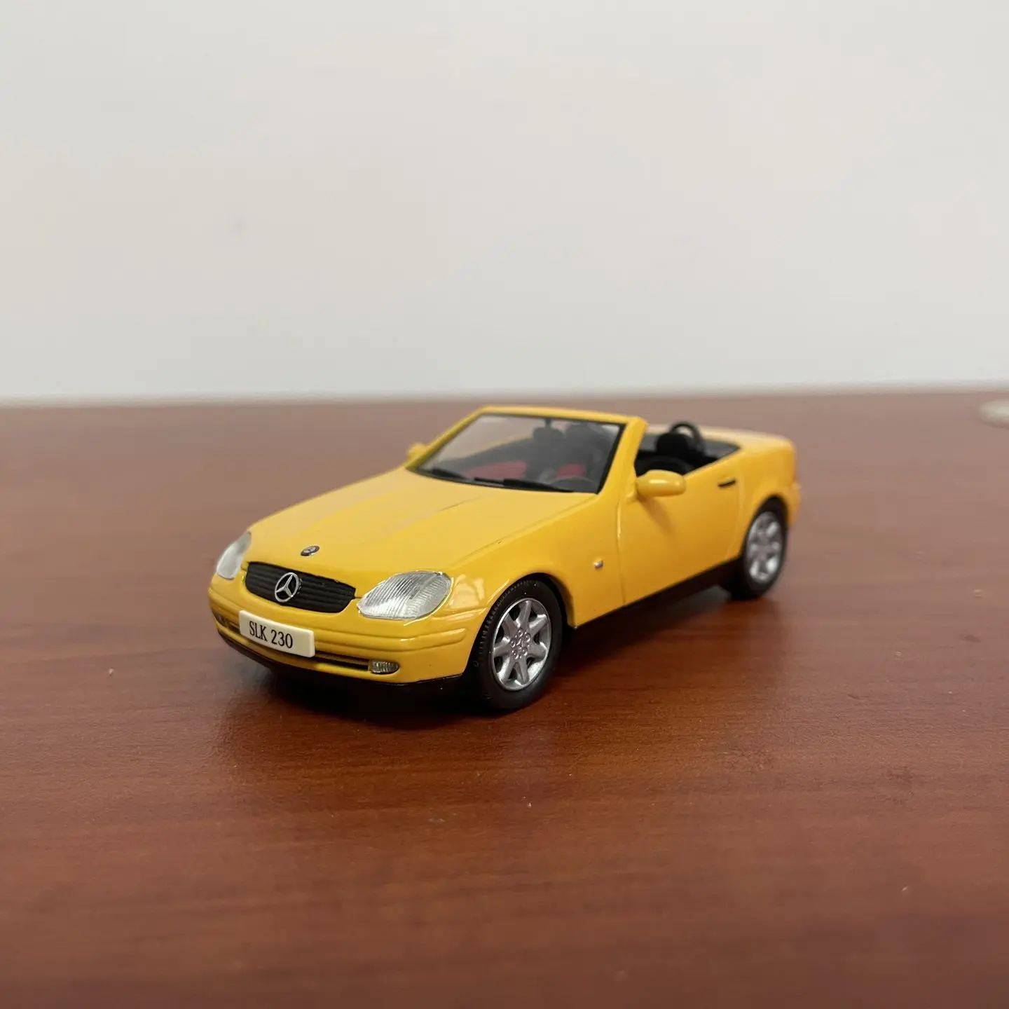 Modèle de voiture miniature HERPA 1:43 en alliage moulé sous pression, Benz SLK230 R170 Cabriolet, jouet classique, souvenir nostalgique, cadeau pour adulte, exposition statique