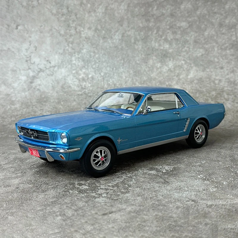 1:18 Scale FORD Mustang Coupe 1965 Alloy Car Model Ornaments