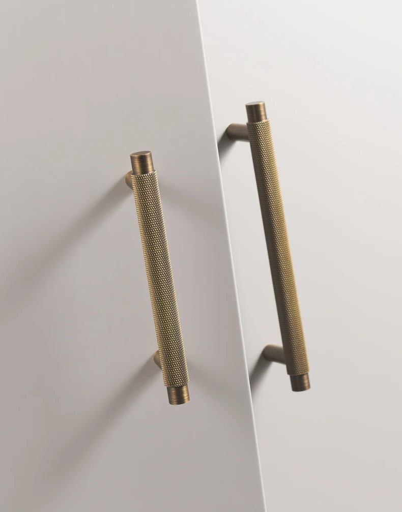 Dooroom Messing-Möbelgriffe mit Diamantschliff-Kreuzrillenmuster für Schrank, Kleiderschrank, Kommode, Schuhschrank, Schublade, Schrankknöpfe, T-Stange – Detail 8