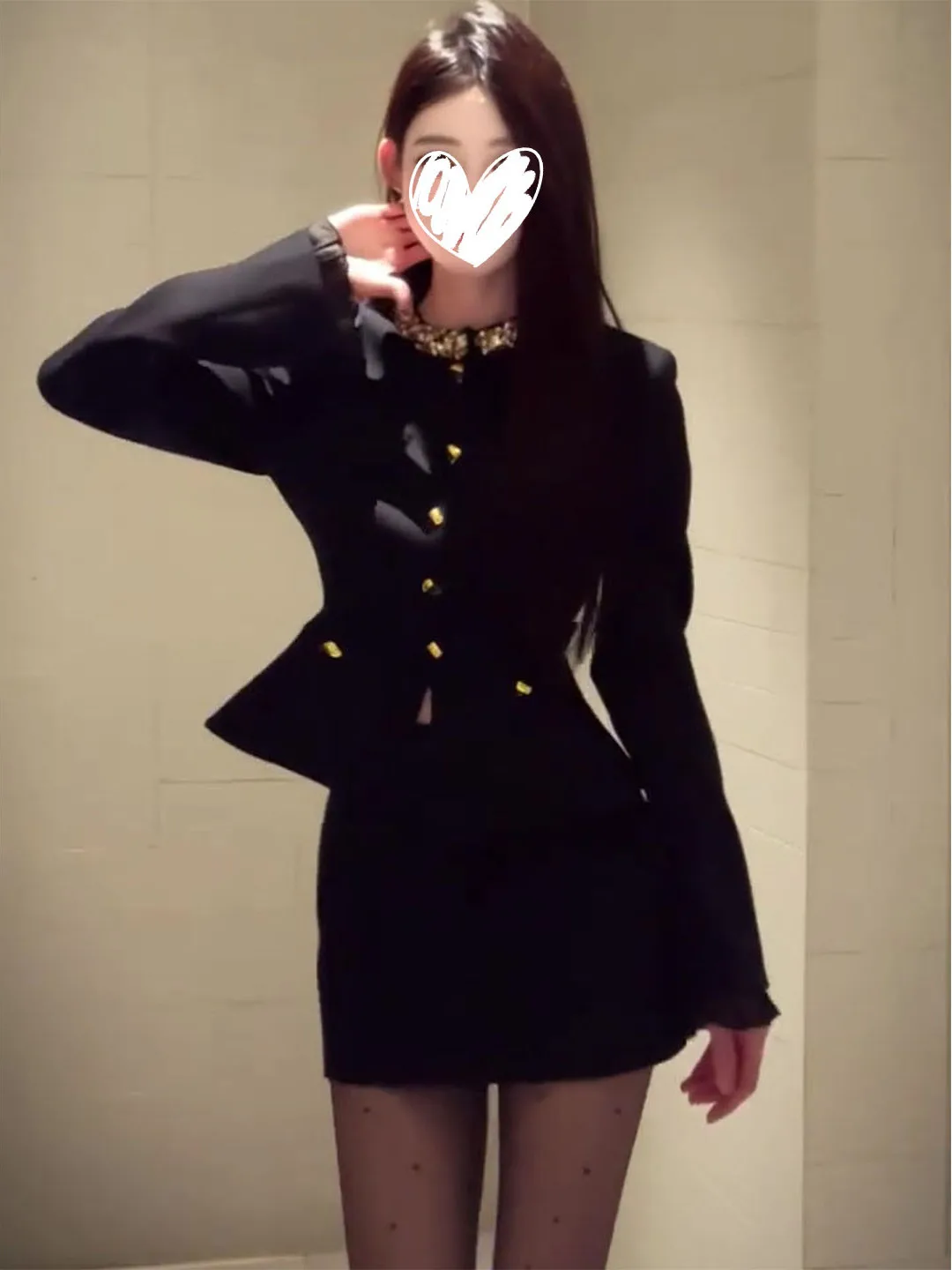 

Black Heavyweight round Neck Diamond Embedded Long Sleeve Short Coat Women's Autumn Winter New Style Elegant High-End Sensati...