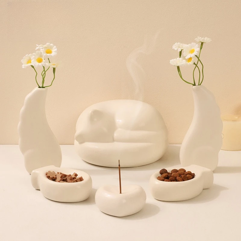 

Ceramic Pet Urn Cute White Memorial Puppy Funeral Box Cat Dog Ash Collection Boxes Memorials Commemorative Sites Grave Mini Urns