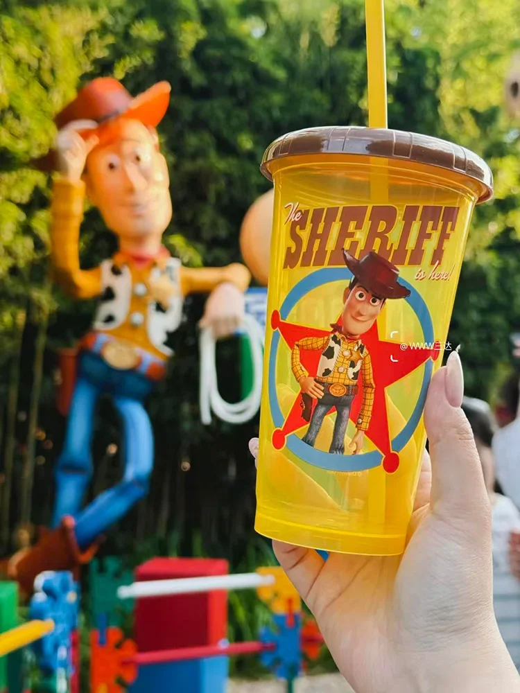 Toy Story 5 Plastik-Strohhalmbecher 4er-Pack 520ml Wiederverwendbare Trinkbecher mit Deckel Woody Buzz Lightyear Jessie Forky Party-Trinkgeschirr – Detail 11