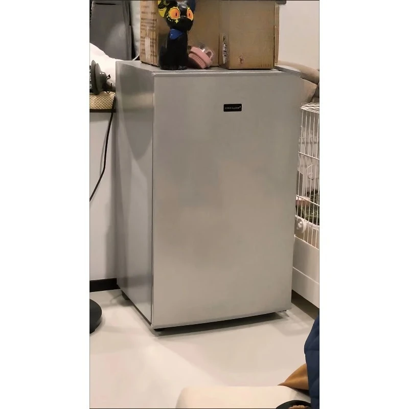 102L refrigerator freezer quick ice cubes. Household ice machine drawer