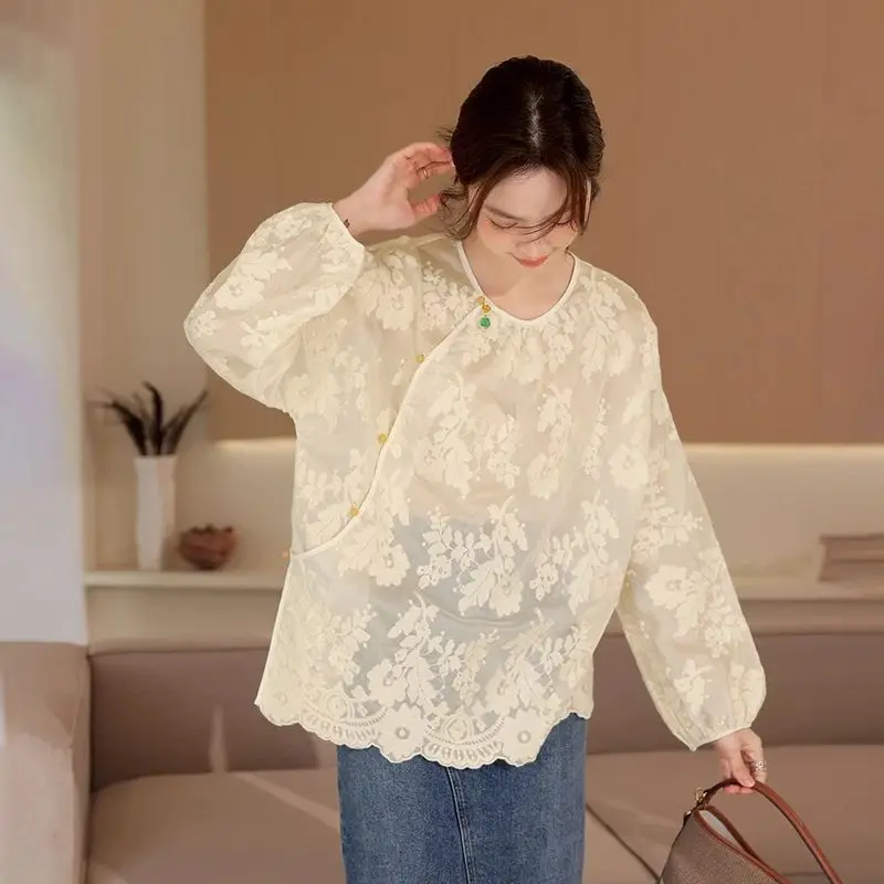 Women Shirts Beige Country Pendant O Neck Shirt Long Sleeve Lace Shirt Spring New Temperament Loose Tops Winter Clothes Women