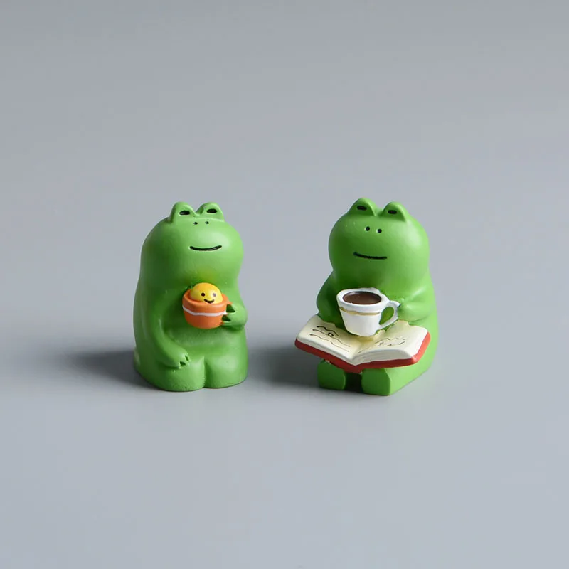 

Cute Animal Frogs Model Mini Figures Resin Craft Miniature Home Decor Mirco Landscape Ornament for Children Toys Birthday Gifts