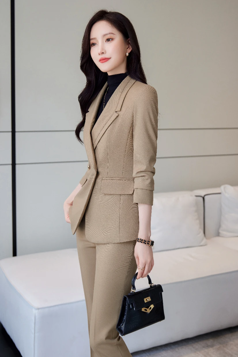 Fashion Professional Women\'s new autumn and winter high-quality long-sleeved suits and trouser suits show elegant temperament