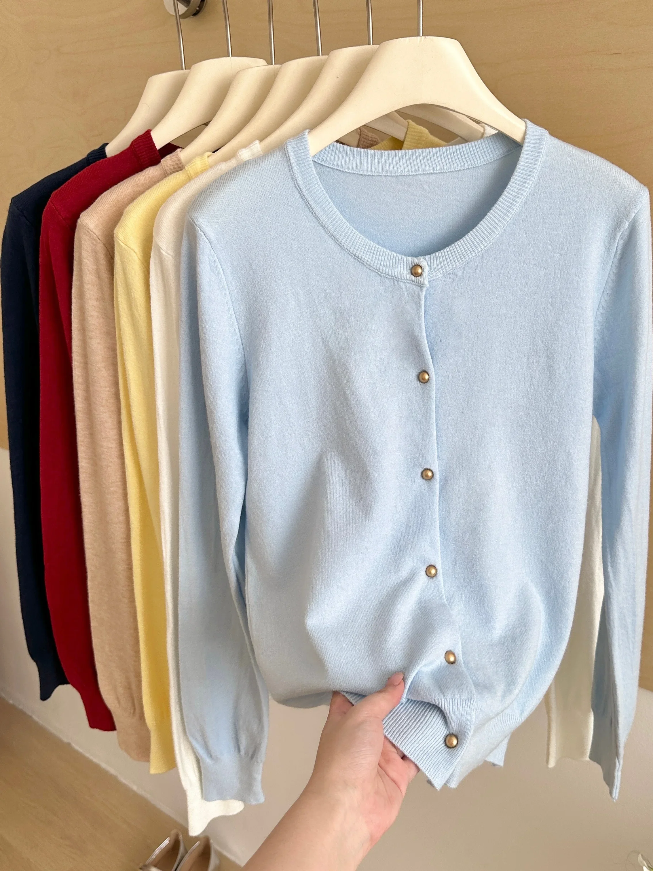 2026 Autunno Inverno delle Donne A Maniche Lunghe Cardigan Lavorato A Maglia Maglieria Allentato Comodo Maglione Caldo di Modo O-Collo di Colore Solido Magliette E Camicette