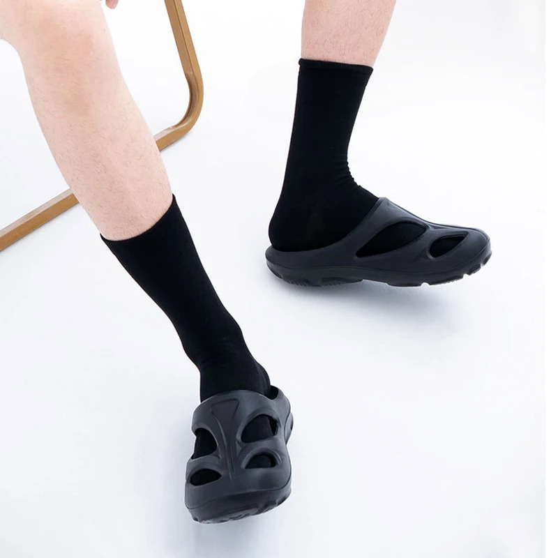 2024 New Outdoor Wading Shoes Men Women Summer Hollow Out Hole Sandals And Slippers Couple Soft Bottom Beach Baotou Clogs