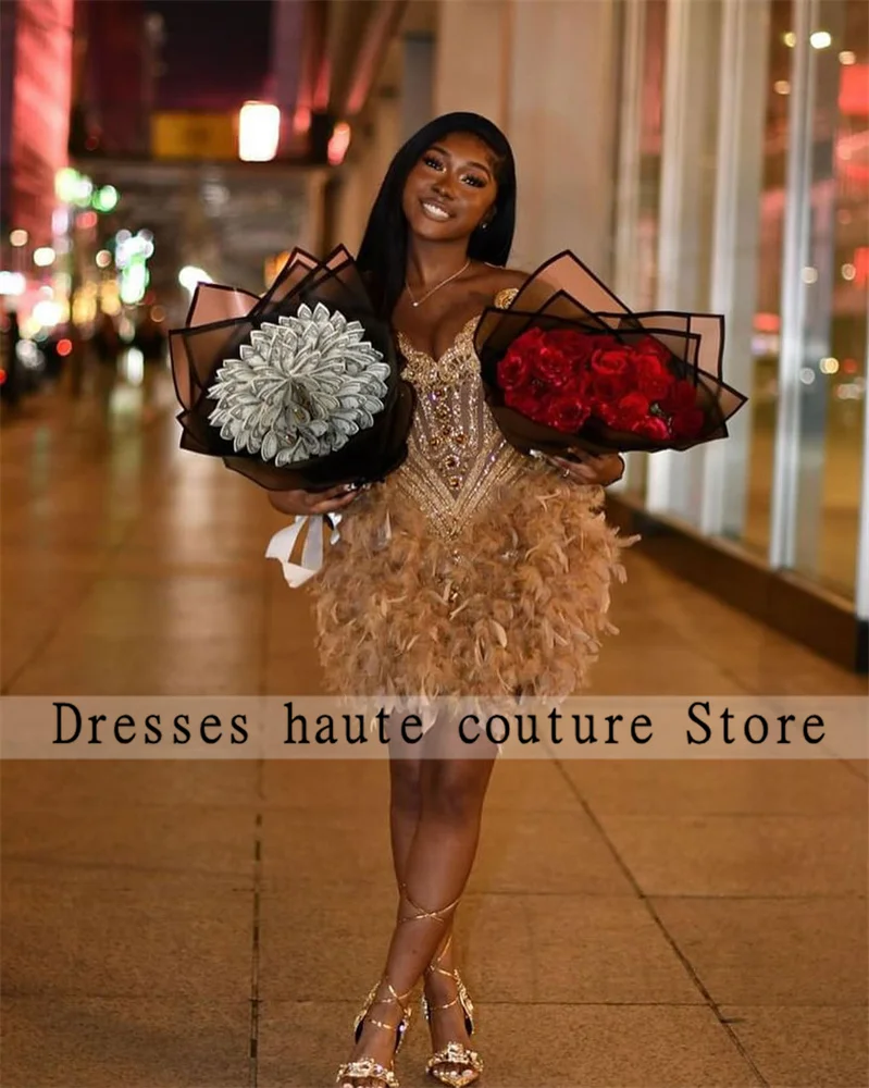 Gold Rhinestones Feathers Short Prom Dress For Black Girls 2025 Crystal Beaded Mini Cocktail Dresses Homecoming Dress Customized