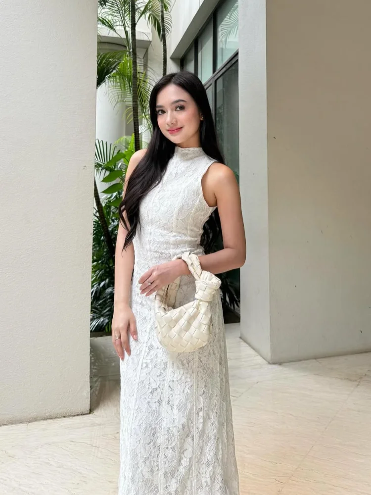 

Однотонное белое кружевное платье без рукавов, женское шикарное водолазка с открытыми плечами и высокой талией, тонкие макси-платья 2026, женское вечернее платье