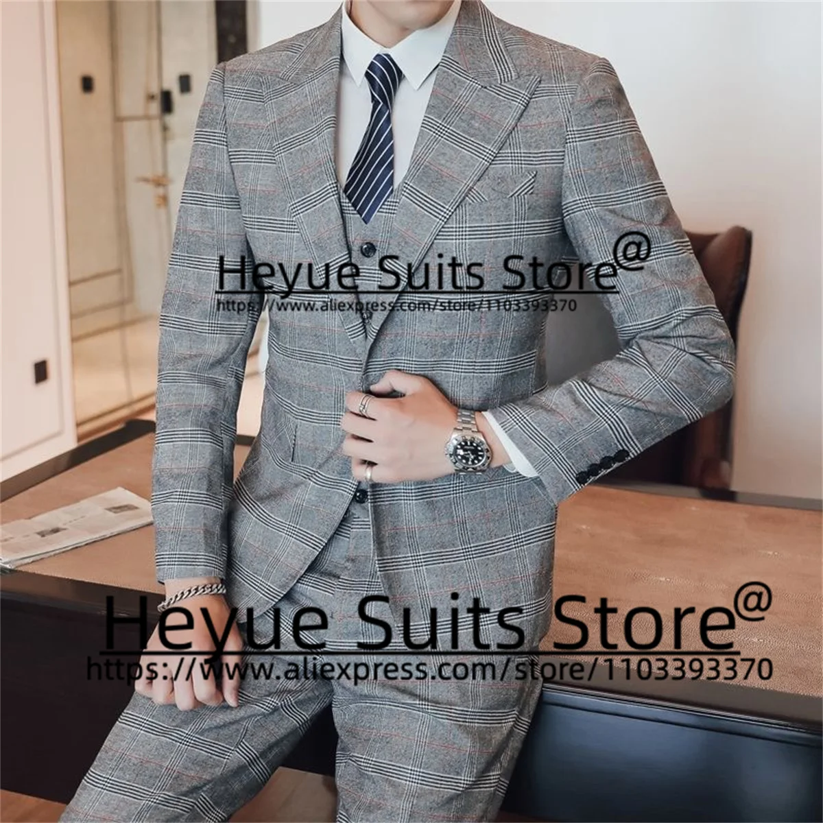 

Luxuly Classic Plaid Wedding Suits For Men Slim Fit Peak Lapel Groom Formal Tuxedos 3Pcs Sets Business Male Blazer Costume Homme