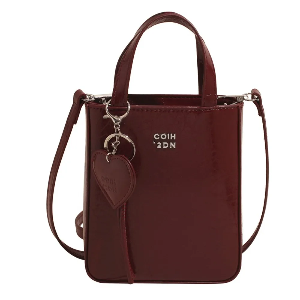 

Модная сумка через плечо из искусственной кожи с подвеской-брелоком Love, шикарная маленькая квадратная сумка, универсальные кошельки высокого качества для женщин