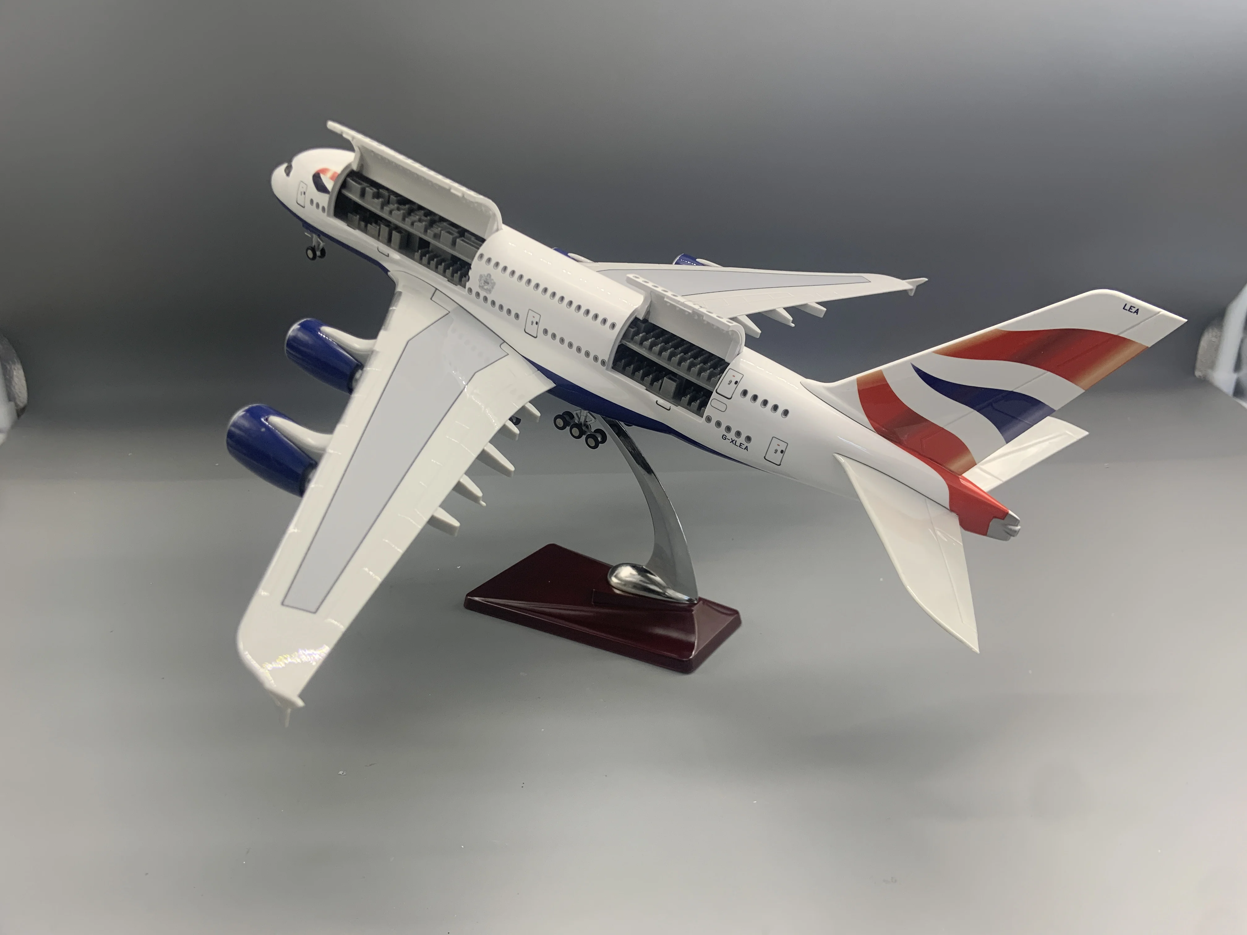New Type 47CM scale aircraft Diecast Model A380 British Airways Resin Openable Cabin Door Airplane With Light Collection Display