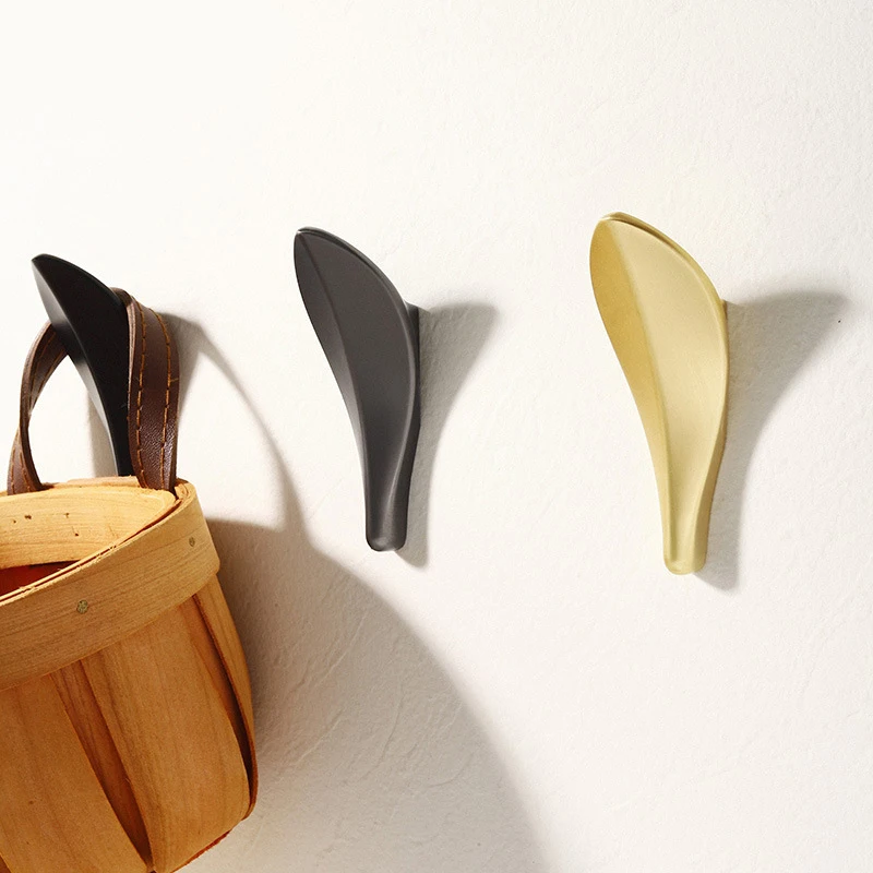 Light luxury leaf coat hook creative coat hook door back entrance wardrobe single coat hook screw installation high-end hook