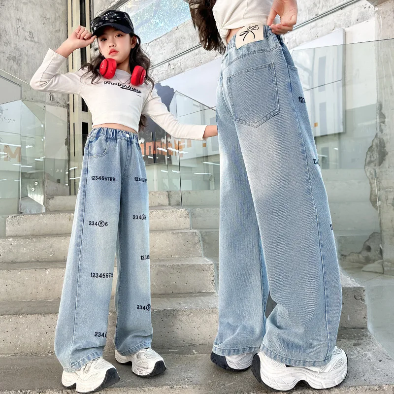 

Girls' Spring and Autumn Elegant Letter Jeans Children's Denim Wide Leg Pants 2025 New Fashionable Kids' Korean Style Trousers