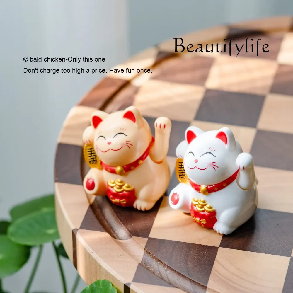 UP Lucky cat, where there is light, it will beckon, creative desktop car blessing lucky ornament