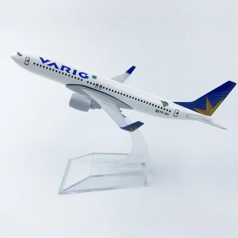 1:400 aeronaves brasileiras VARIG Airlines 16cm B737 material de metal fundido modelo de avião réplica com trem de pouso decoração Roma
