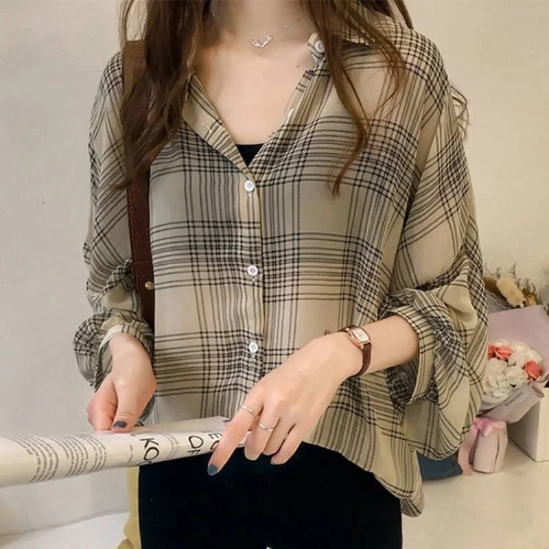 

Plaid Shirt Women with Unique Design2025Summer New Korean Retro Hong Style Long Sleeve Chiffon Top