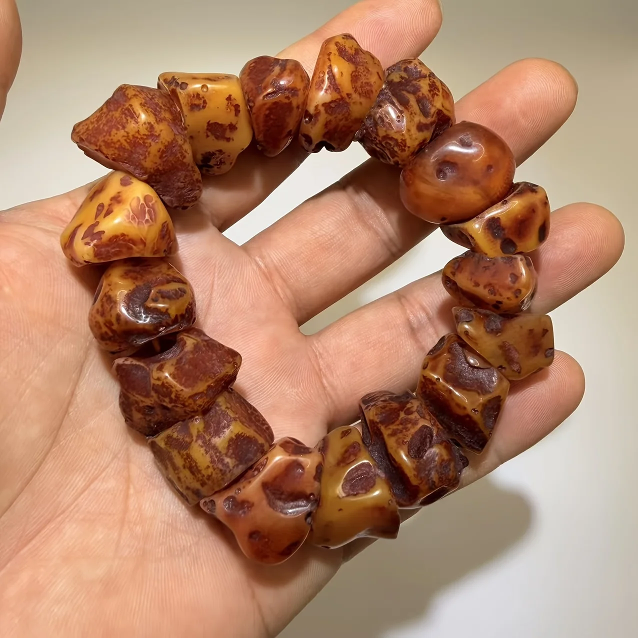 Elastic bracelet, yellow old beeswax random bracelet, same style for men and women, couple gift.