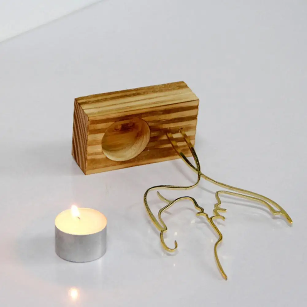 Candlestick  Attractive Romantic Wooden  Valentine's Day Candle Holder for Hotel