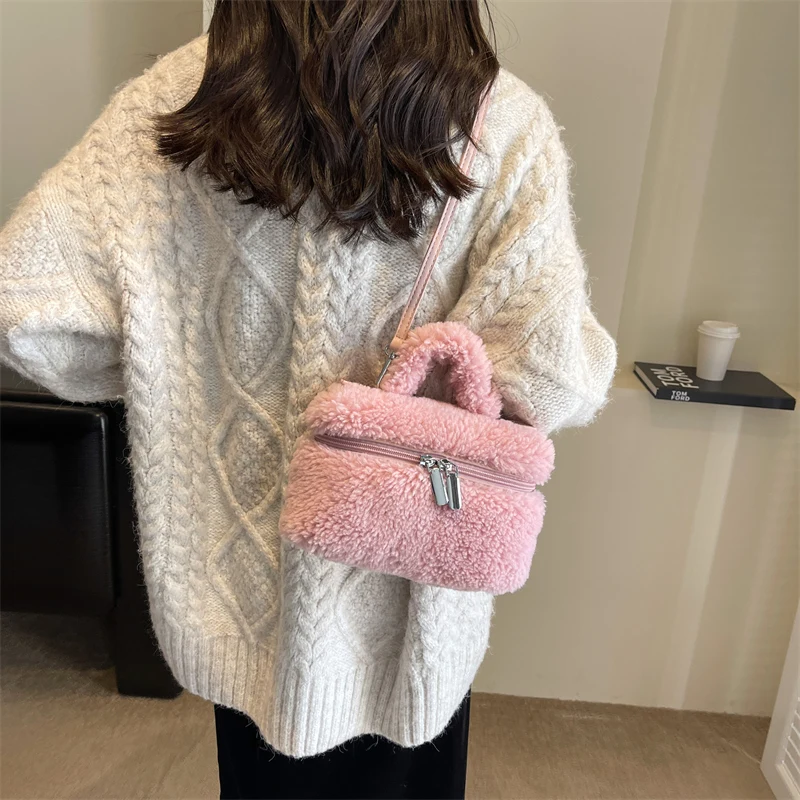 Fashion Women Handbag Designer Camera Bag Plush One Shoulder Bag Winter Slant Crossbody Purse for Girls Party Hand Bags 2023 New