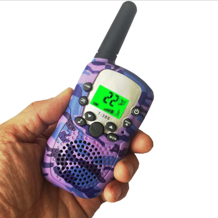 Hot Selling Outdoor Long distance camouflage Two Way Radio With Backlit LCD Flashlight Toys Walkie Talkie for Kids