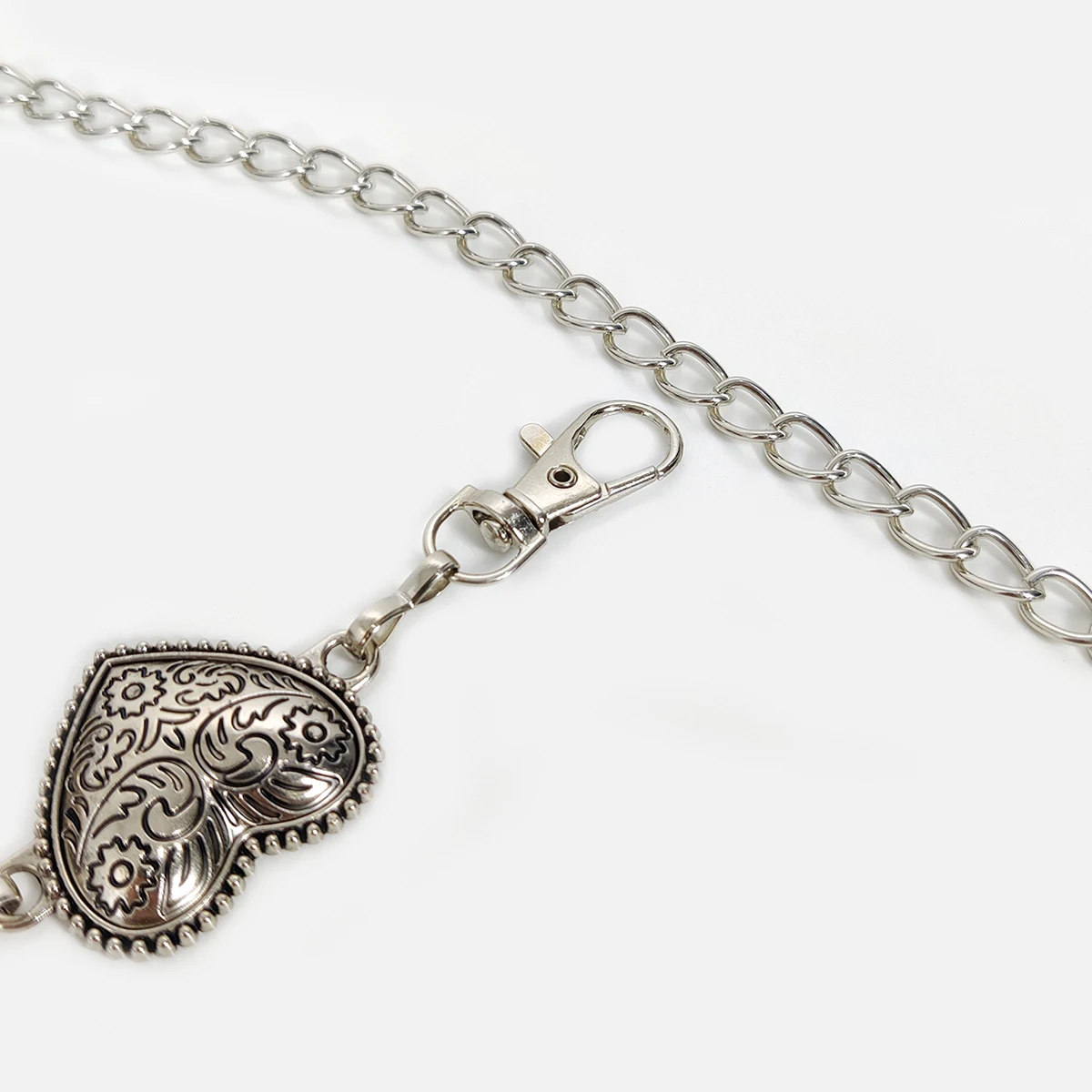 Cinturón de cadena vintage oro y plata con corazón para mujer_voghion.com