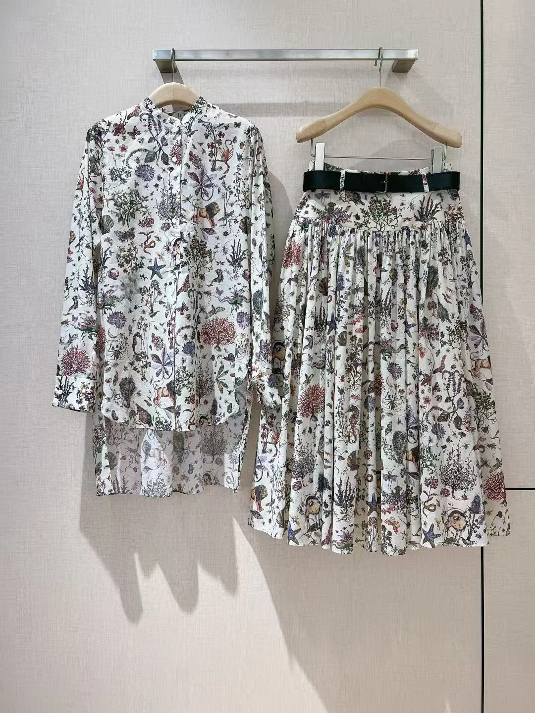 Customized High-End Women's Early Spring 2025 Printed Shirt And Half Skirt Set Elegant Fashion Outfit