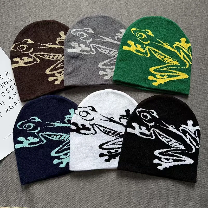 Tree Frog Print Beanie Men Women, Stretchy Knit Skull Cap for Outdoor Sports, Casual Streetwear, Unisex Cuffed Winter Hat