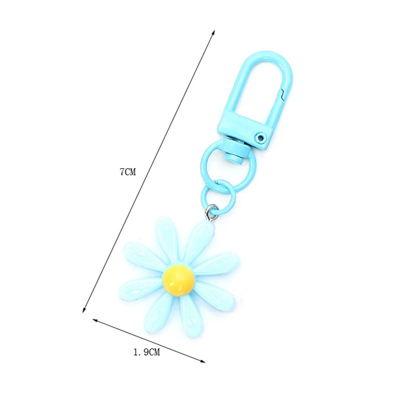 Daisy Keychain Flower Key Chain Girl Cute Car Keyring Earphone Cover Pendant Purse Backpack Ornament Accessories