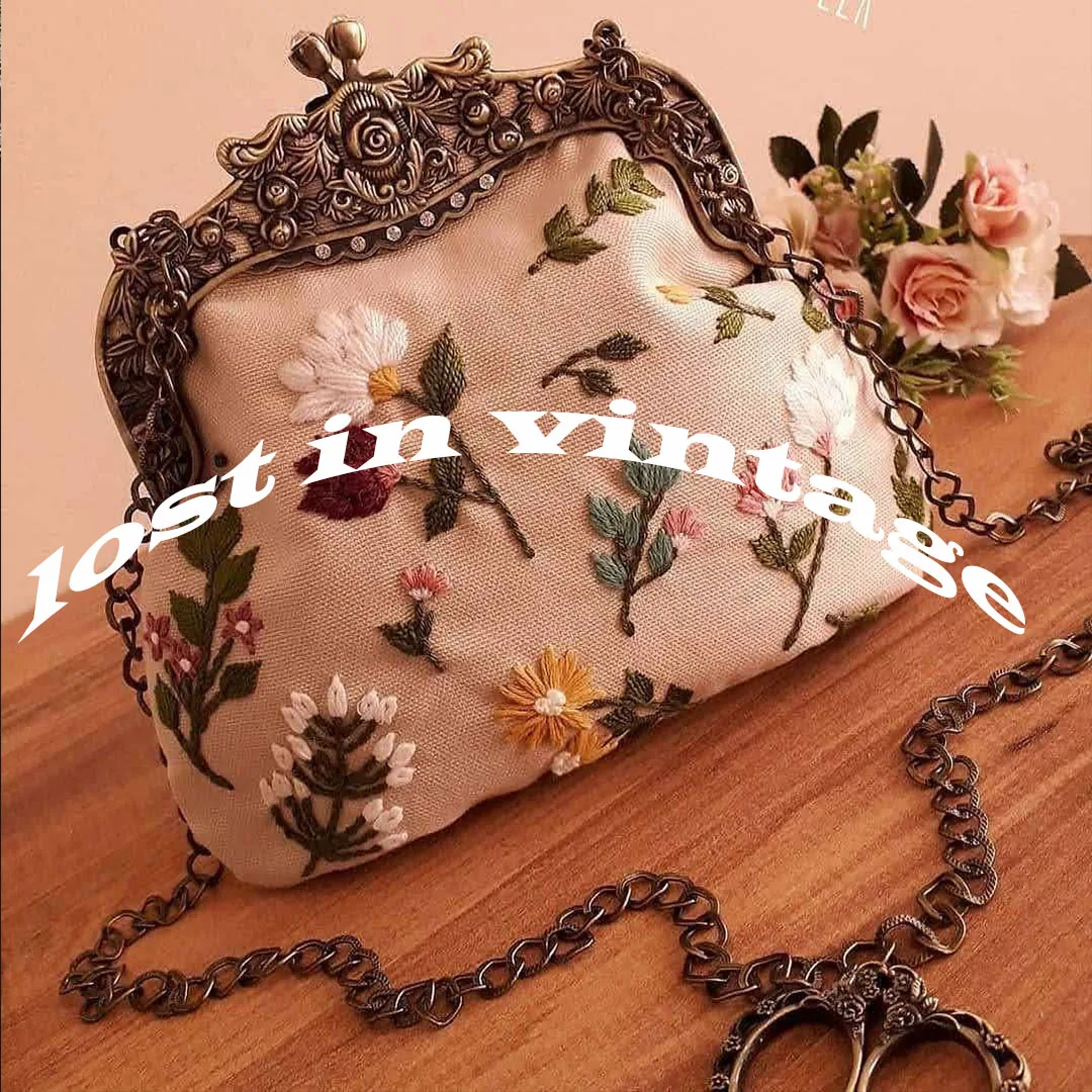 Pochette de soirée vintage à fermoir floral, fermoir à boucle en métal, finition nickel, accessoire de style campagnard, 20x16x5cm