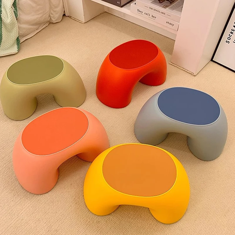 

Unique Creative Foot Stool Round Legs Plastic Industrial Luxury Portable Stool Living Room Office Petit Meuble Home Furniture