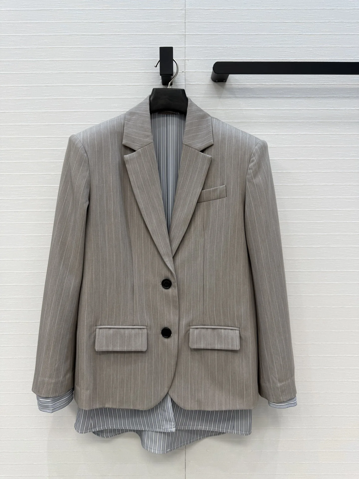 Women Grey Stripe Layered Fake Two‑Piece Blazer, 2026 Autumn Winter New Loose Oversized Casual Suit Jacket