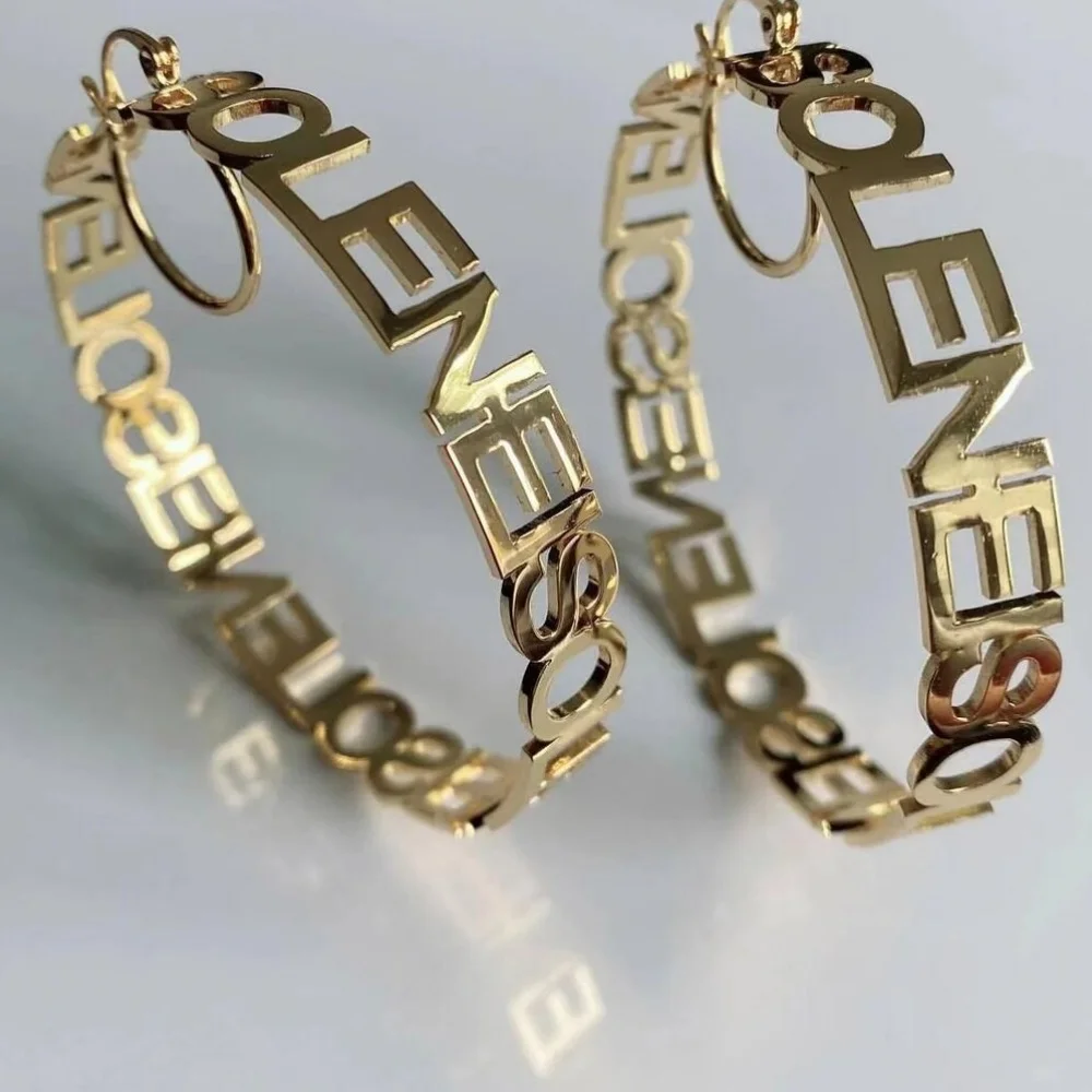 

Серьги-кольца на заказ 70 мм для женщин, черные модные украшения, персонализированная табличка из нержавеющей стали, большие серьги, подарки для нее