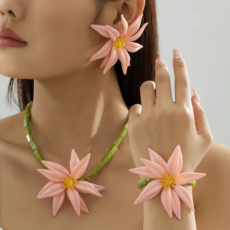

Summer Vacation Style Bead Three-dimensional Pink Large Flower Earring for Women Resin Chains Necklace Bracelet Hand Woven