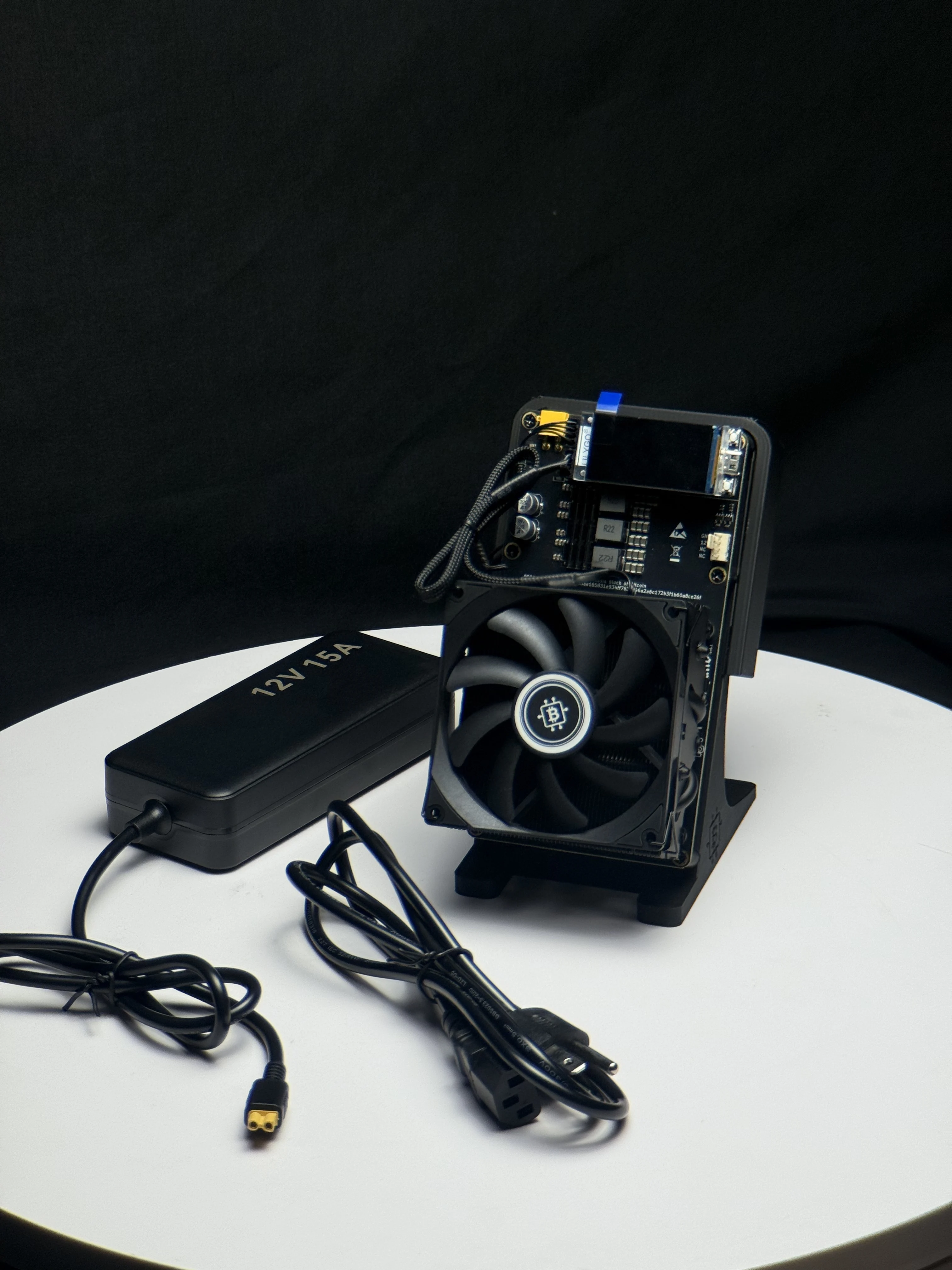 Nieuwe verbeterde NerdQaxe++ Rev 6.1 6T Blockchain Open Source Miner Professionele Crypto Mining Machine