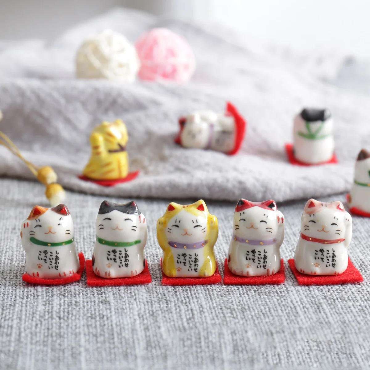 

5Pcs Ceramic Charming Mini Ornaments for Living Room Home Decor Accessory Ceramics Ornament Kittens Ornament