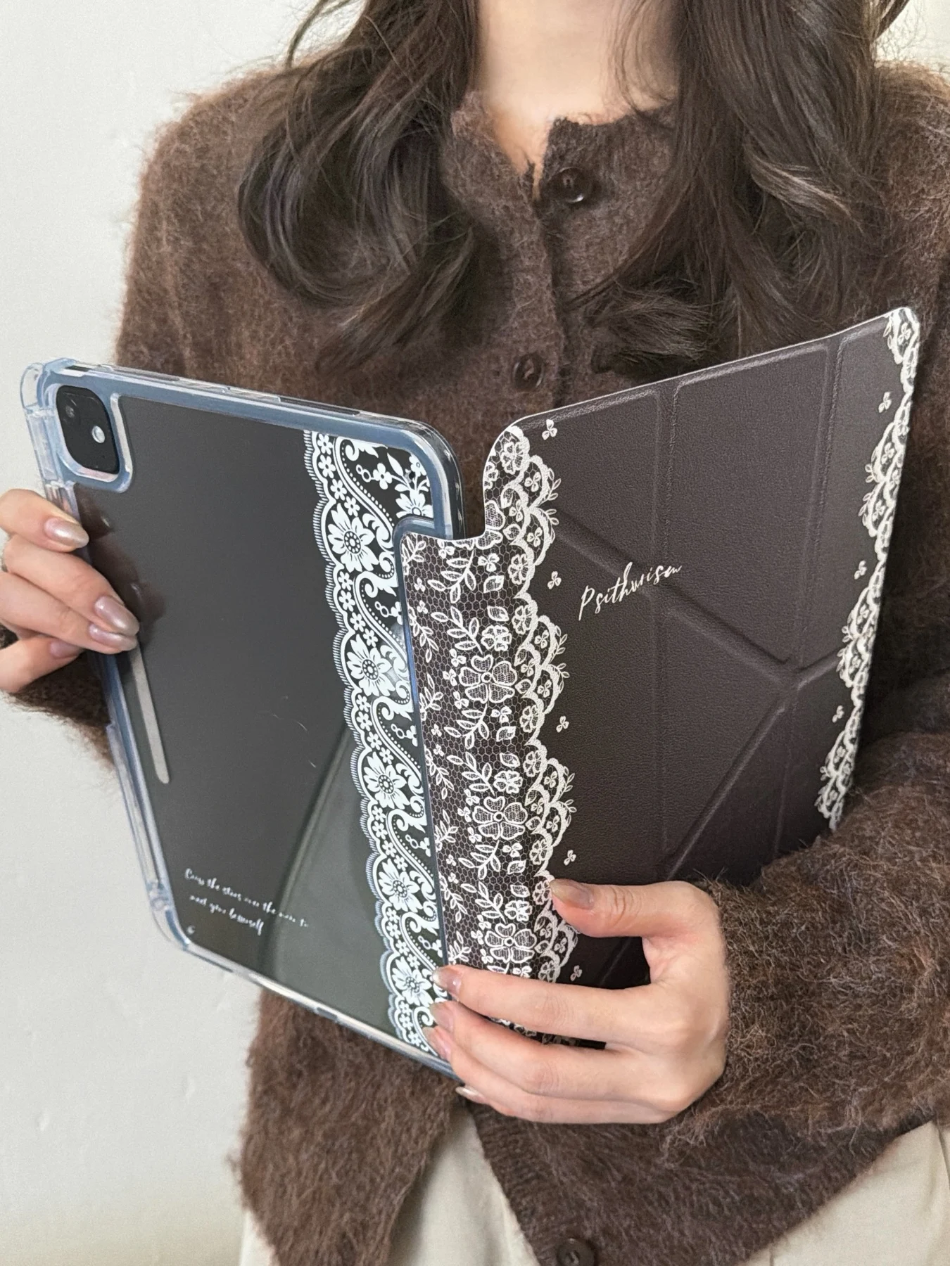 Buckle-fastening Brown Lace-trim Rotating Stand Case for iPad Air 13 inch Pro 11 13 12.9 M4 M3 2025 Mini 6 7 360-degree Rotation