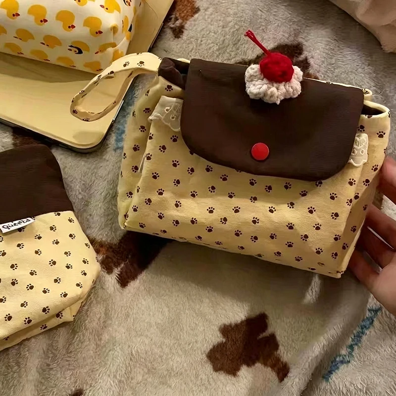 Sweet Cake-shaped Shoulder Bag Trendy Cute Polka Dots Girl Plush Flap Crossbody Bag Casual Dating Women's Shoulder Handbag Purse