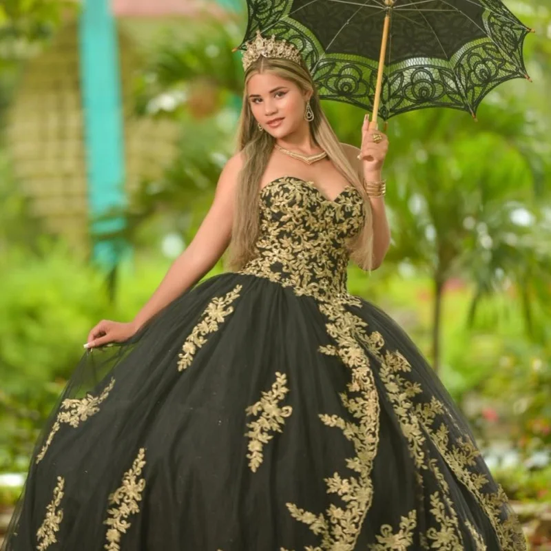 

Customized Black Quinceanera Dresses Off the Shoulder golden decal Lace Tull Long tail Vestido 15 Quinceanera