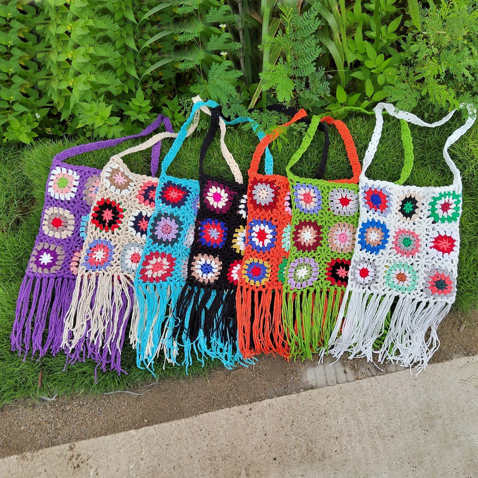 Crochet Shoulder Bag Bohemian Casual Ethnic Style Hollow Out Knitting Bag Handbag Tassel Tote Purse for Summer Travel