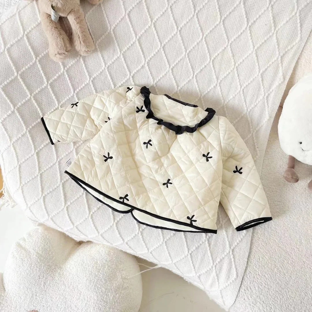 Autumn Winter Ins Baby Girls Parkas Knotbow Embroidery Lace Broder Cotton Padded Warm Kids Girls Coat Children Girls Jacket