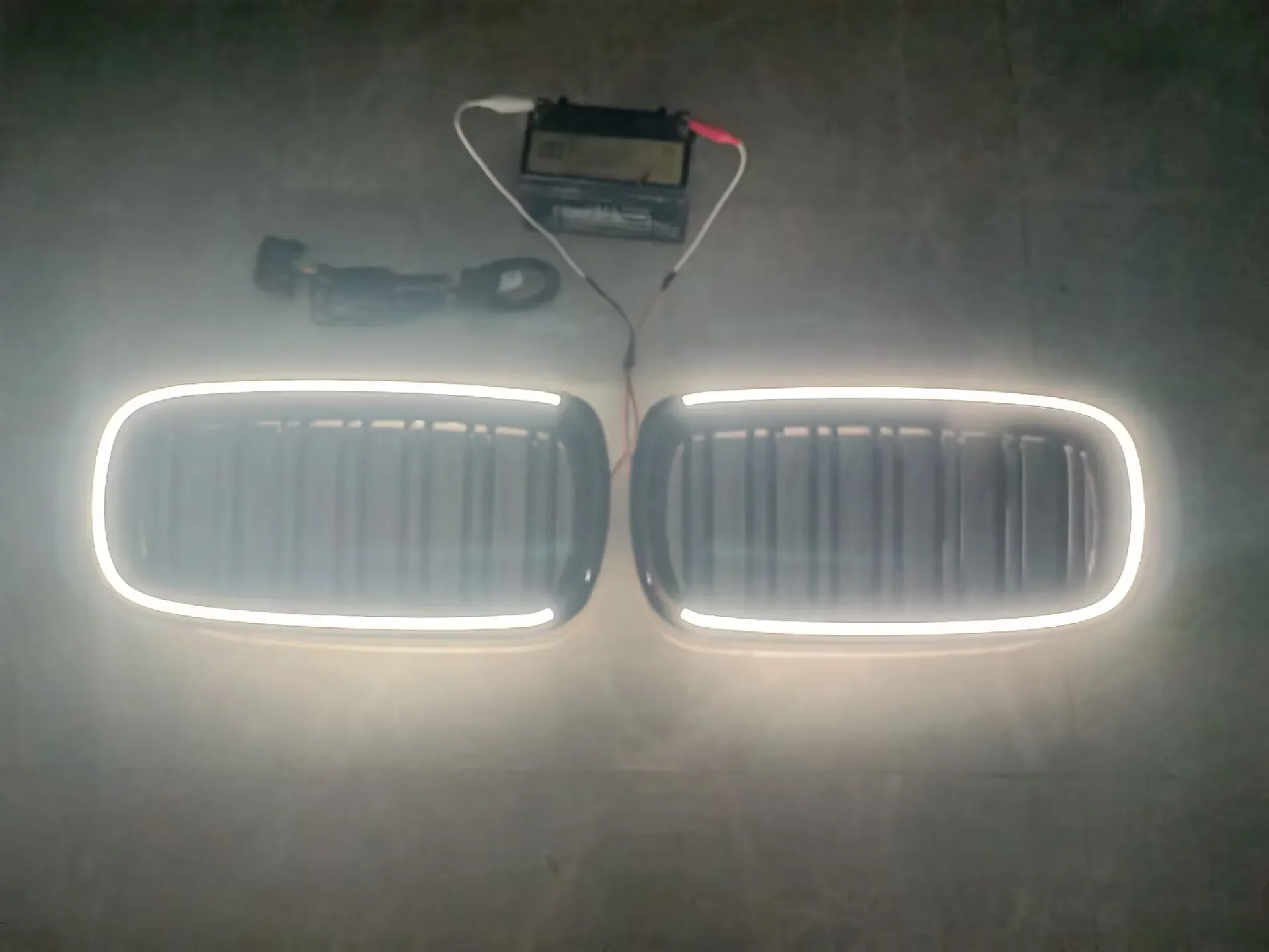 Fit For BMW X5 X6 M F15 F16 F85 F86 XDrive 30i 35d 40i M50i 2014-2018 ABS Grille LED Light Grille Glossy Black Racing Grille